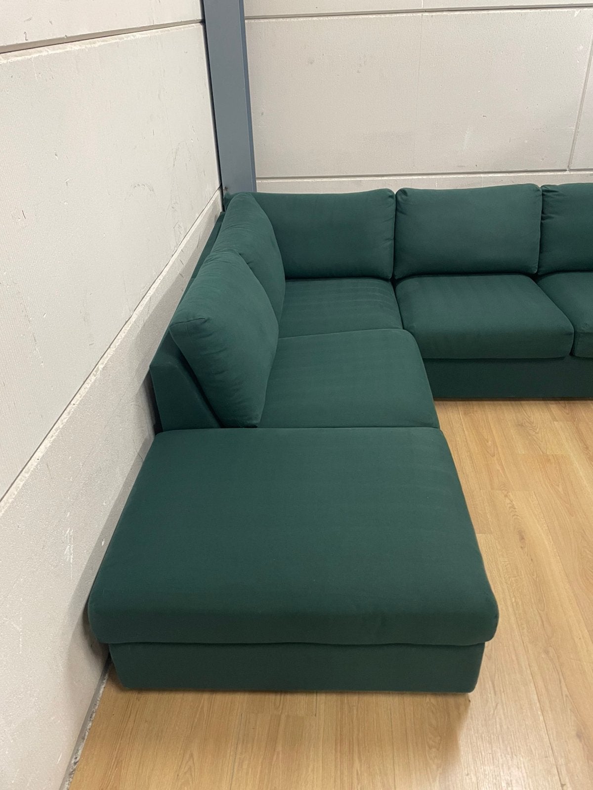 Mooie luxe donker groene hoekbank - GEREINIGD!!!, Ophalen, 250 tot 300 cm, Luxe, Hoekbank