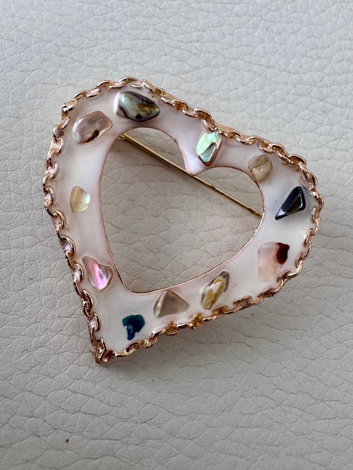 Hart broche van Shoeby, Verzenden, Zo goed als nieuw, Goud, Overige materialen