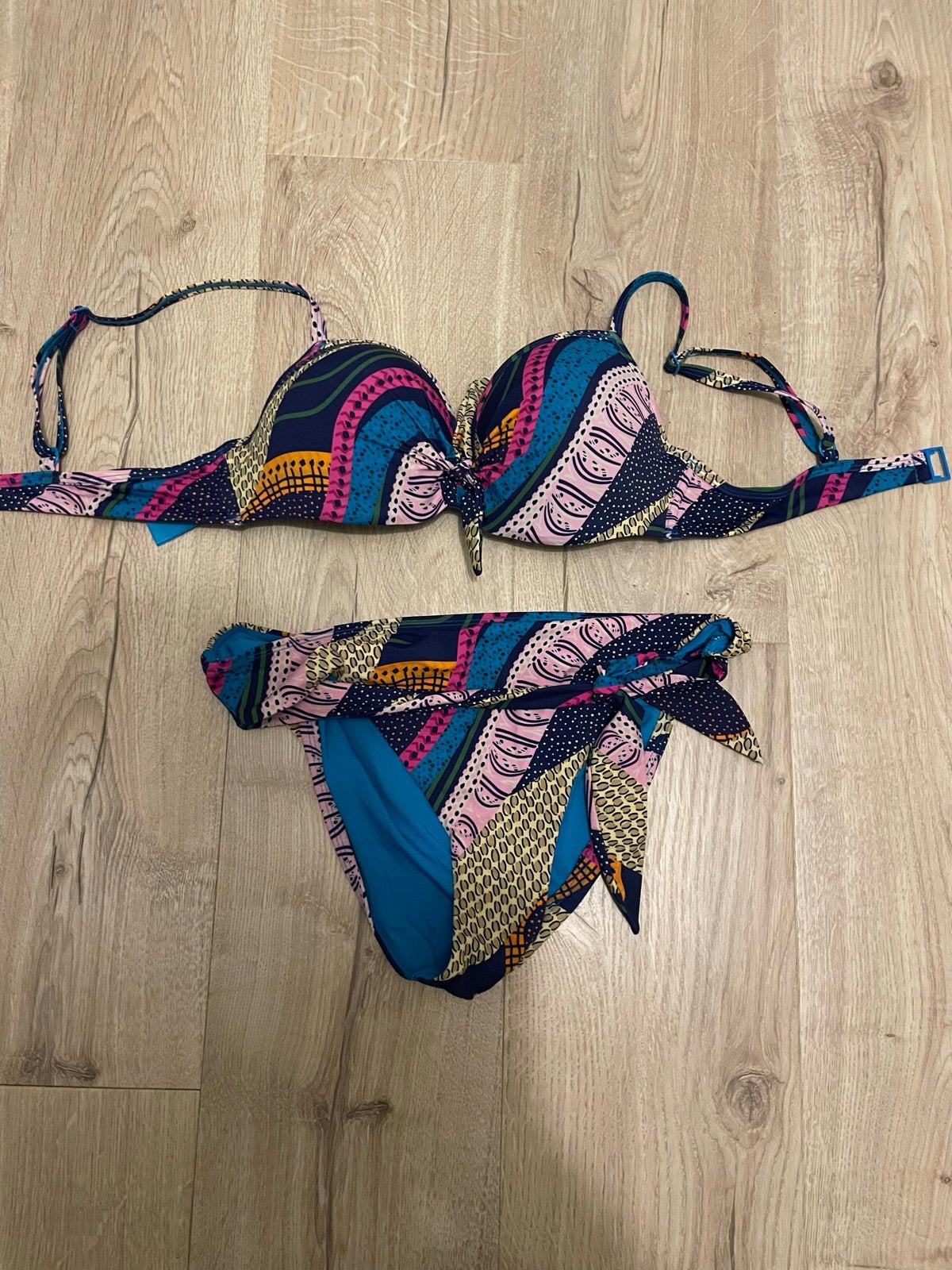 Marlies Dekkers Bikini - Zo goed als nieuw, Kleding | Dames, Badmode en Zwemkleding, Ophalen, Zo goed als nieuw, Meerkleurig, Bikini