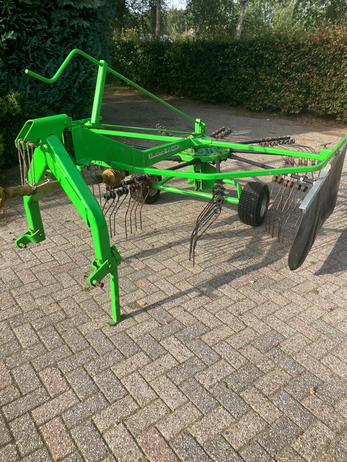 Deutz fahr hark, Ophalen, Weidebouw