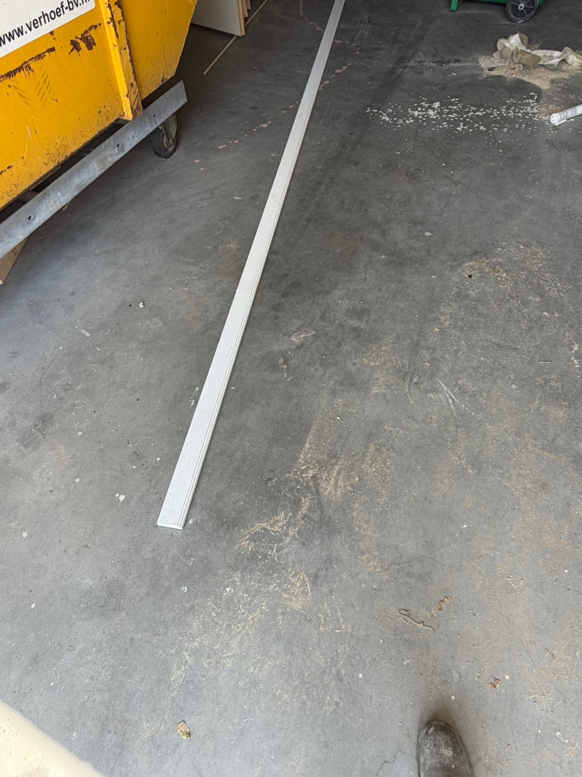 Mdf koplatten gegrond 68 stuks 480cm lang, Doe-het-zelf en Verbouw, Plinten en Afwerking, Nieuw, Ophalen of Verzenden, Mdf, 200 tot 250 cm