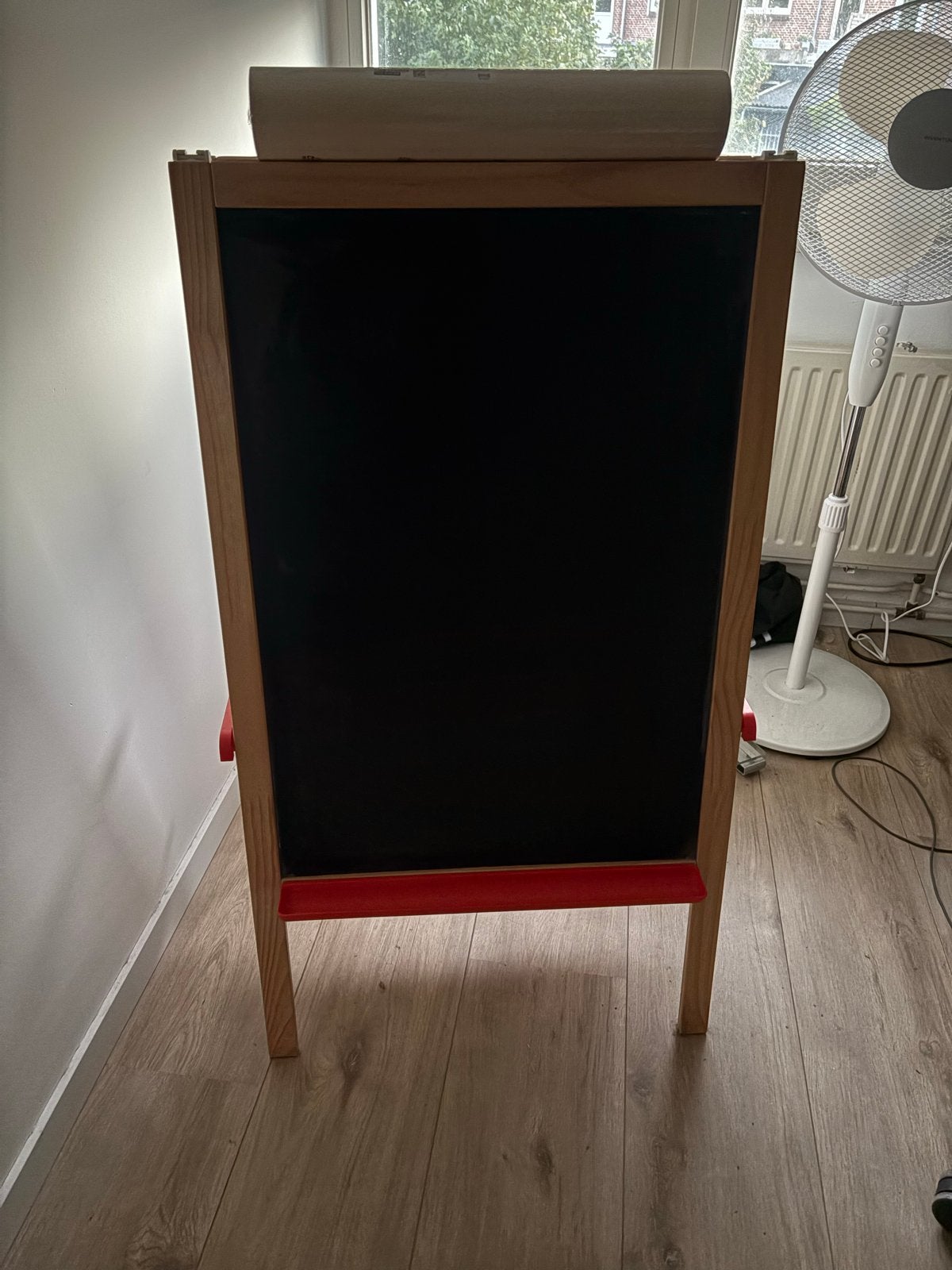 IKEA MALA Tekenbord / Schoolbord met papierrol, Kinderen en Baby's, Ophalen, Zo goed als nieuw, Knutselen