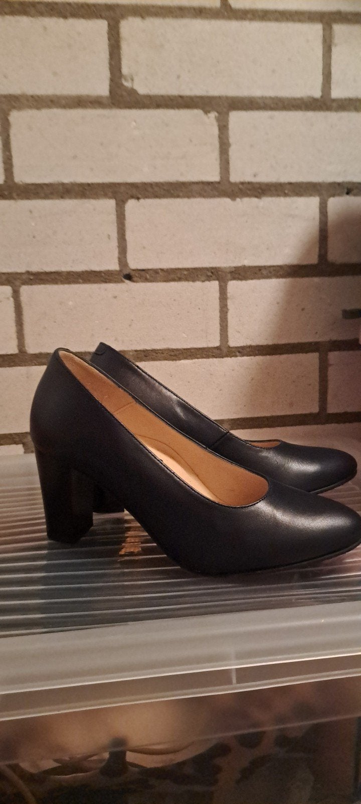 Blauwe stewardess schoenen weinig gedragen., Blauw, Ophalen of Verzenden, Zo goed als nieuw, Happy heels