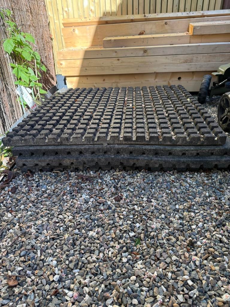 4x Rubberen Drainage Matten 100x100 cm - Gebruikt, Ophalen, Gebruikt