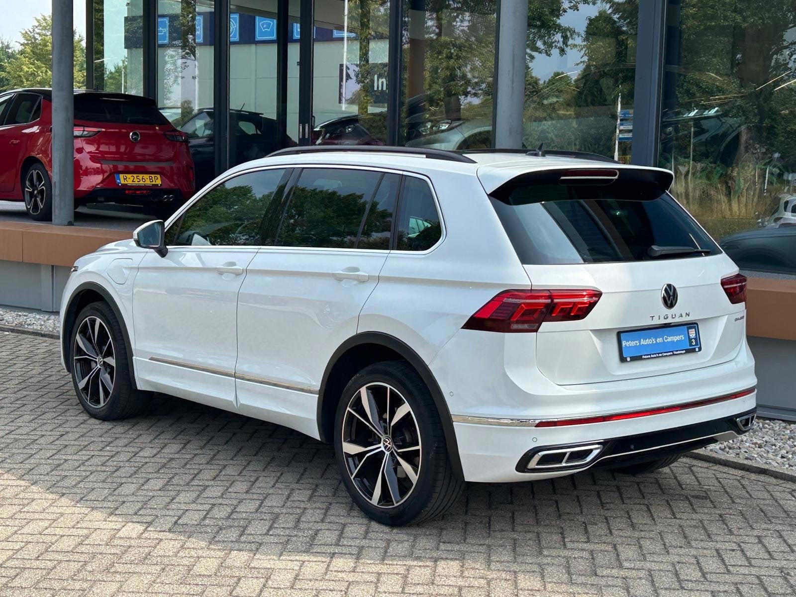 Volkswagen TIGUAN 1.4 TSI eHybrid R-Line Business / PANO / T, 4 cilinders, 150 pk, Wit, Hybride Elektrisch/Benzine
