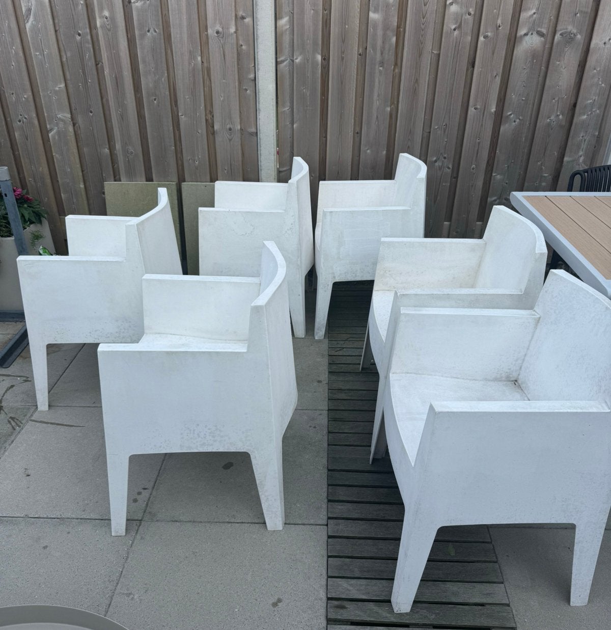 Zes witte blok tuinstoelen, Ophalen, Zo goed als nieuw, Kunststof, Stapelbaar