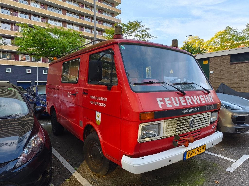 VW LT35 2,4 benzine uit 1987 - 76.000 km - APK 20-11-2026, Auto's, 4 cilinders, 700 kg, Volkswagen, Origineel Nederlands