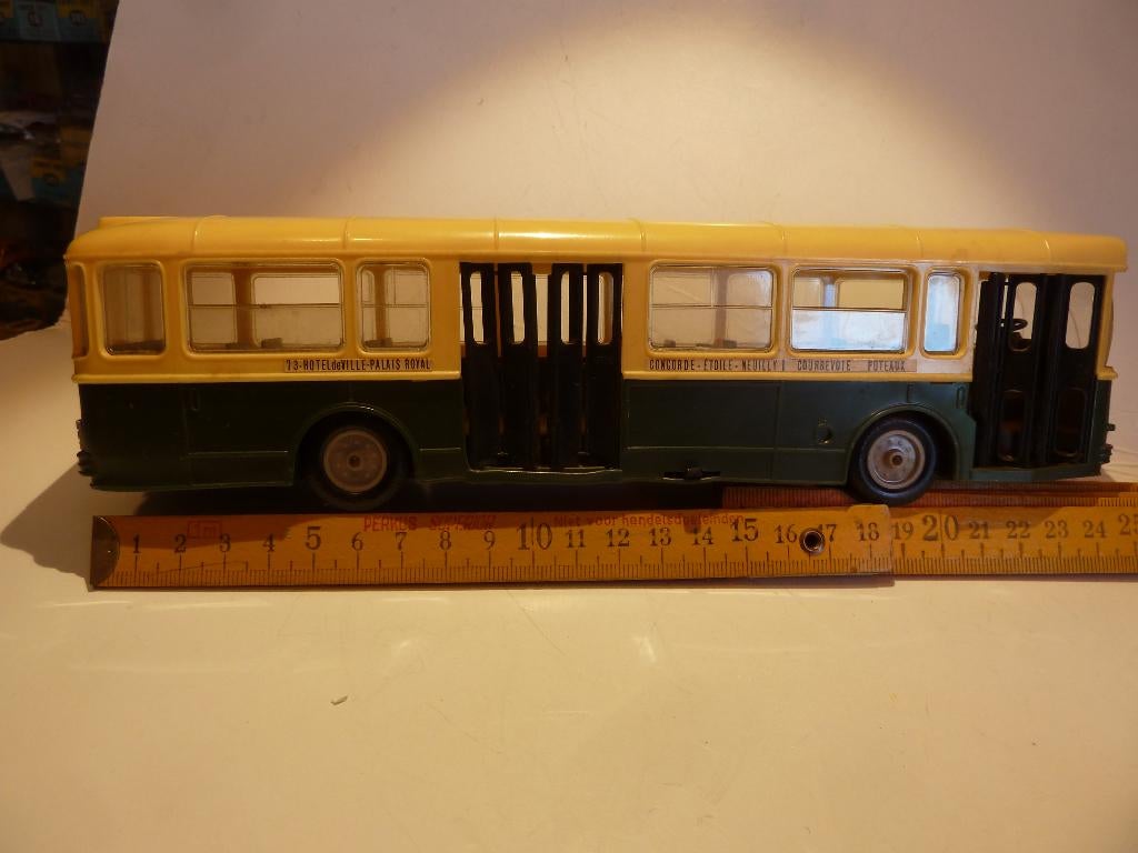 NOREV nr.98   AUTOBUS SAVIEM SC 10 U   >>>MINT<<<   (25 cm.), Hobby en Vrije tijd, Modelauto's | 1:43, Ophalen of Verzenden, Nieuw