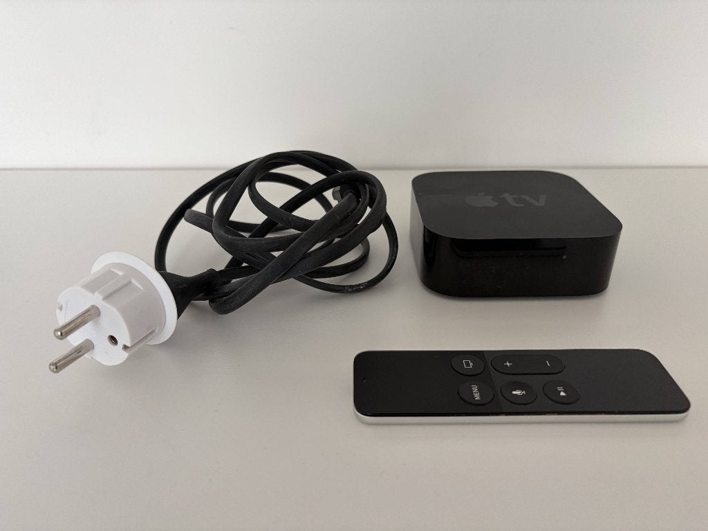 Nette Apple TV 1625 met originele remote, Verzenden, Zo goed als nieuw, HDMI, Minder dan 500 GB