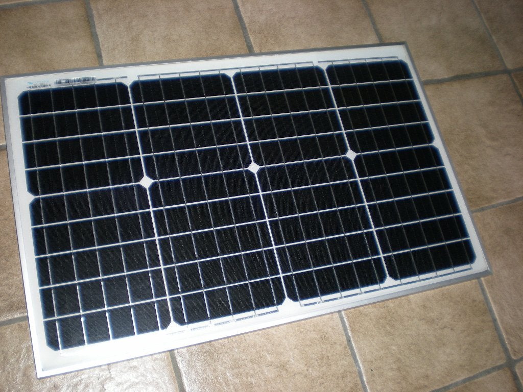 Victron BlueSolar 40W-12V zonnepaneel + epever laadregellaar, Ophalen, Zo goed als nieuw