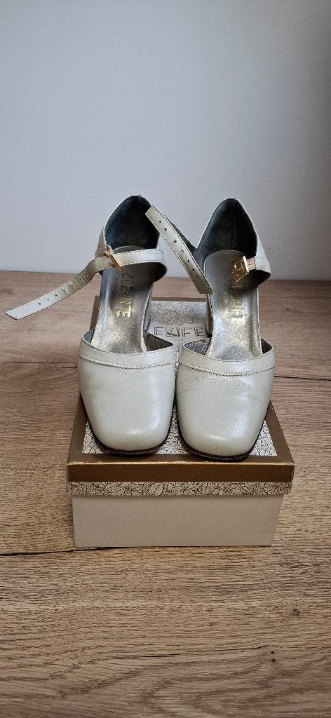 Vintage Italiaanse Leren Pumps Cleofe - Crème - Maat 38, Cleofe, Wit, Onbekend, Onbekend