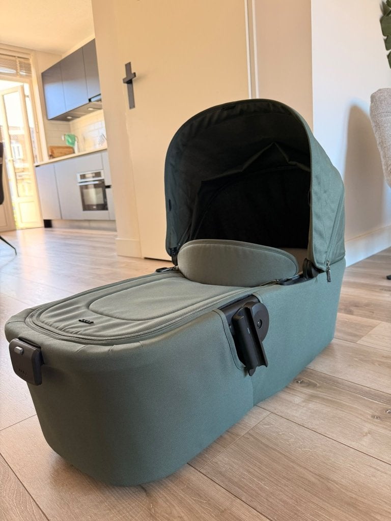 Joolz Aer+ reiswieg in Forest Green, Zo goed als nieuw, Met reiswieg, Ophalen, Kinderwagen