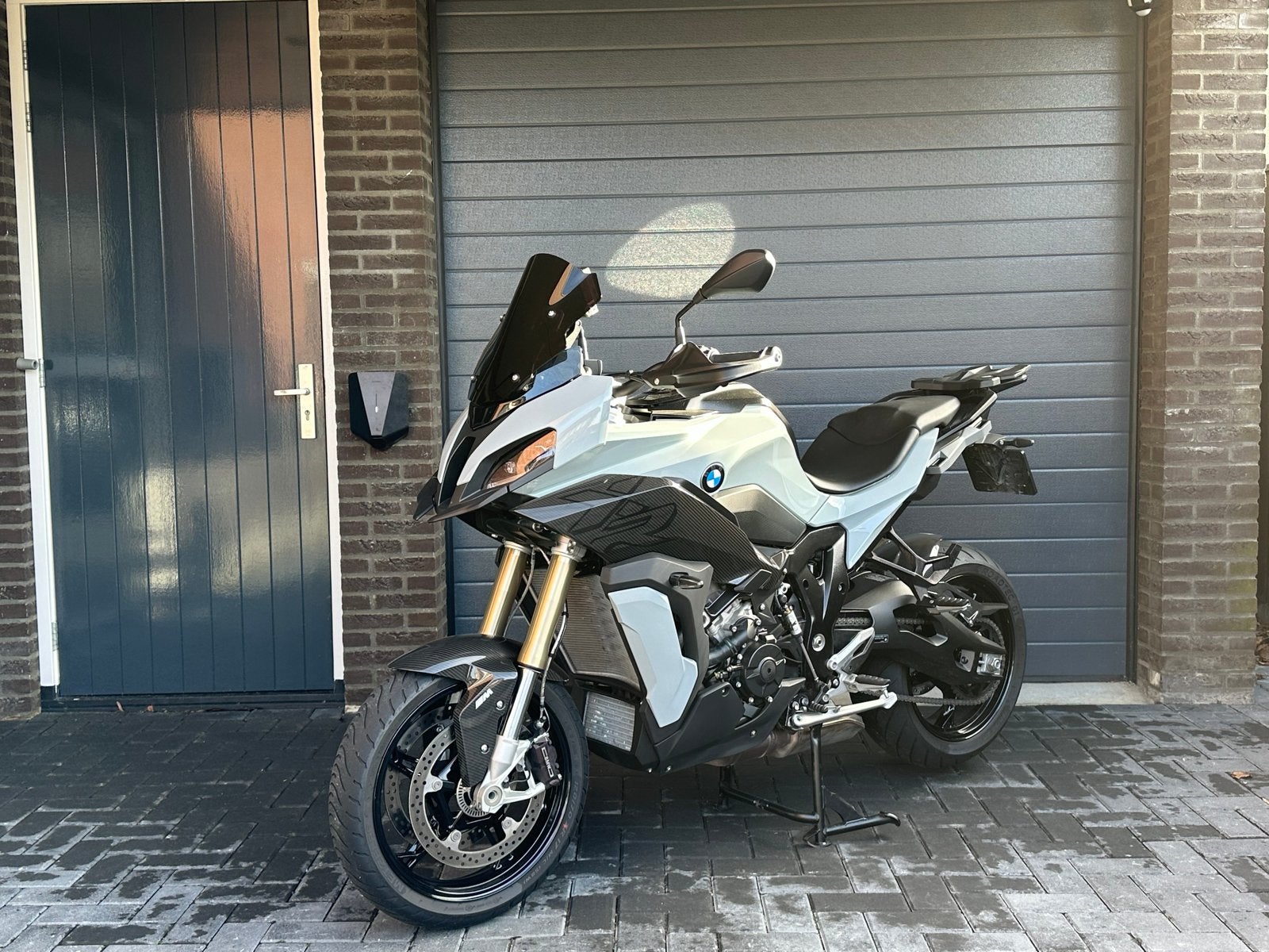 Bmw S1000 XR Akrapovic | Carbon pakket | Dealer onderhouden, Motoren, 4 cilinders, Handvatverwarming, Gebruikt, Particulier