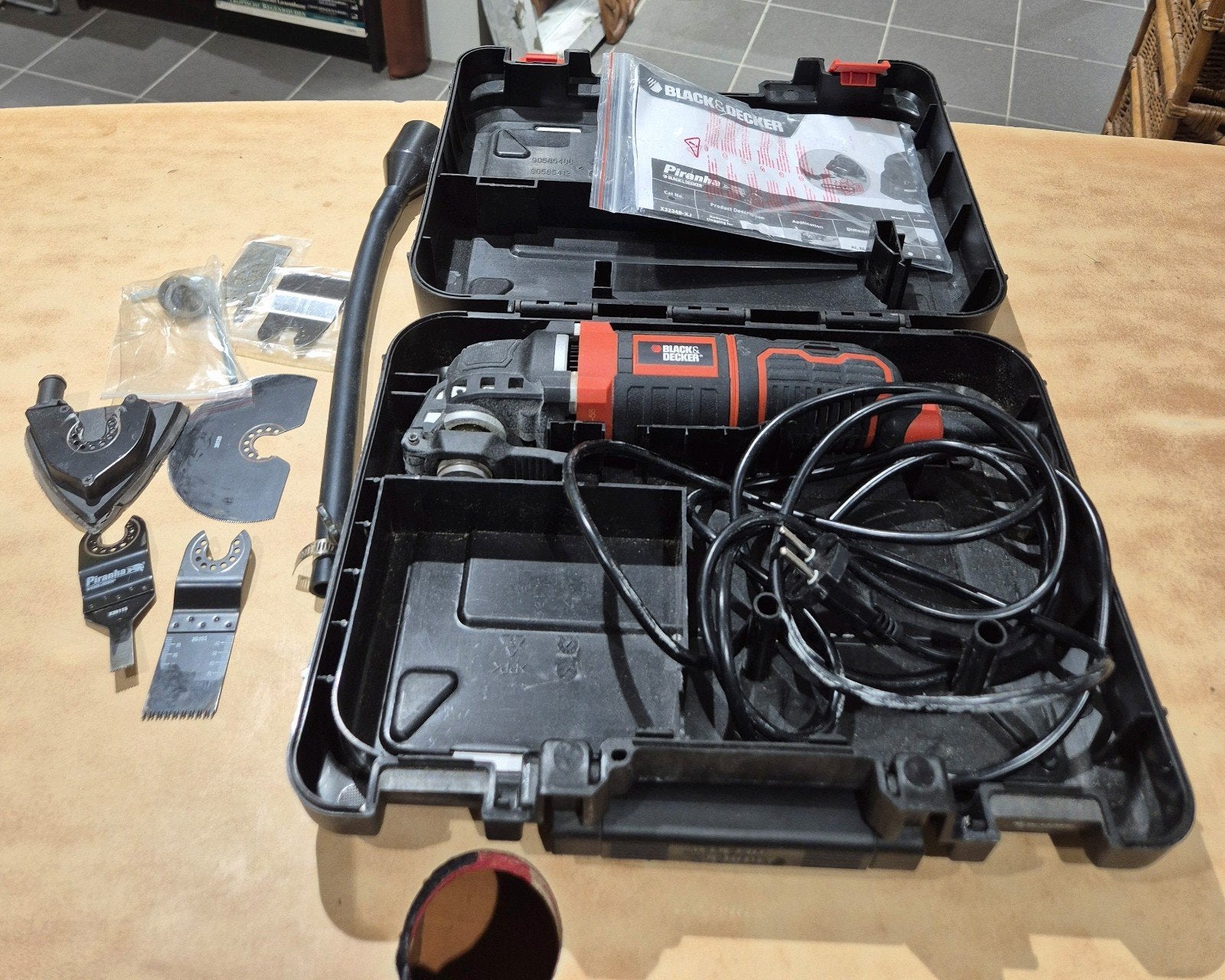 Black & decker multitool MT 300 KA met accessoires, Ophalen of Verzenden, Onbekend, Onbekend, Onbekend