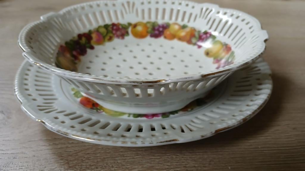 Antieke porseleinen fruitschaal met schotel, Schwarzenhammer, Ophalen of Verzenden