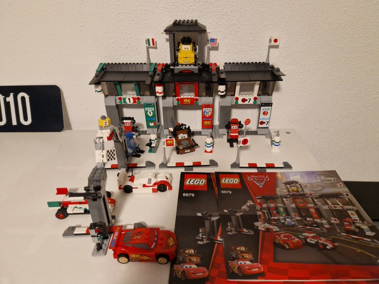 LEGO Cars 8679 Tokyo Wereld Race Circuit met Bliksem McQueen, Ophalen, Zo goed als nieuw, Overige merken