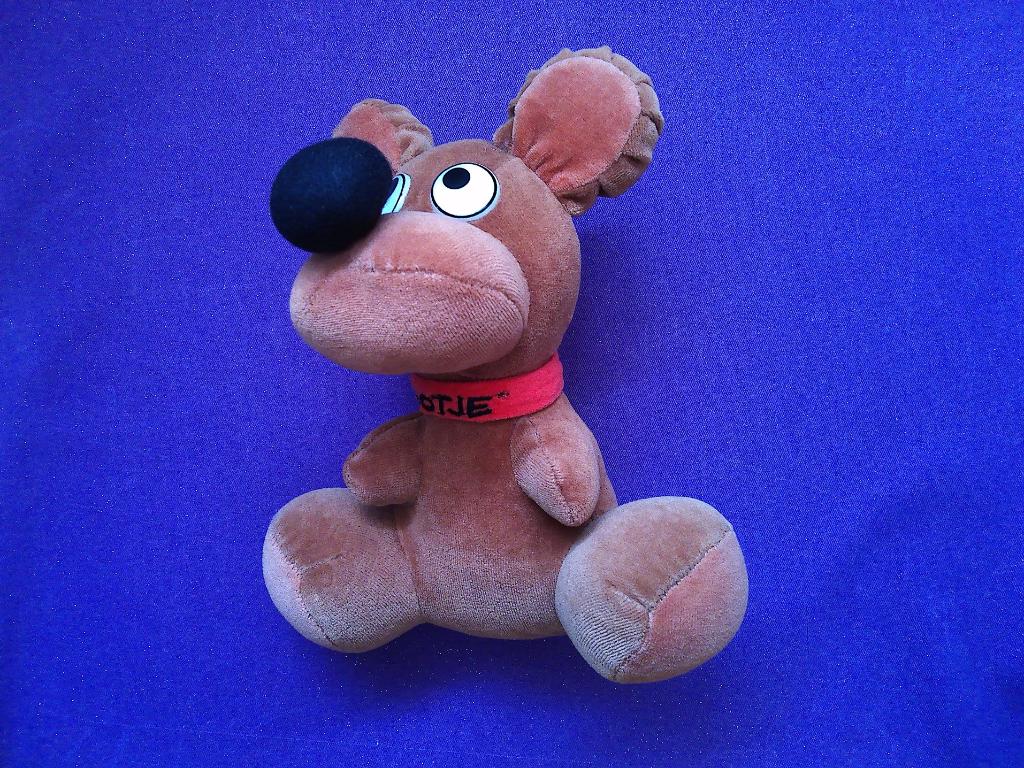 PIET KERKHOF Knuffel HOND BOTJE UIT 1999 **Nieuw**, Middelgroot (20 tot 80 cm), Bruin, Hond, Ophalen of Verzenden