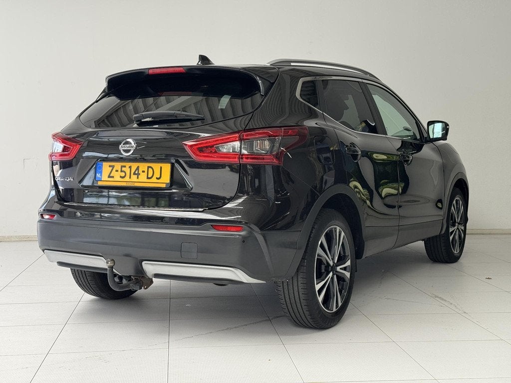 Nissan Qashqai 1.3 DIG-T N-Connecta | Navigatie | 360° Came, Auto's, Nissan, Gebruikt, 4 cilinders, Leder en Stof, Zwart