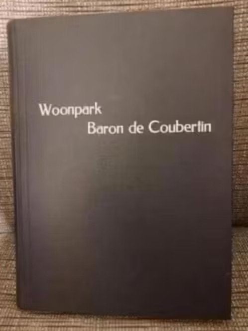 Woonpark BARON DE COUBERTIN / Amsterdam-Noord, Ophalen of Verzenden, Zo goed als nieuw, Architecten