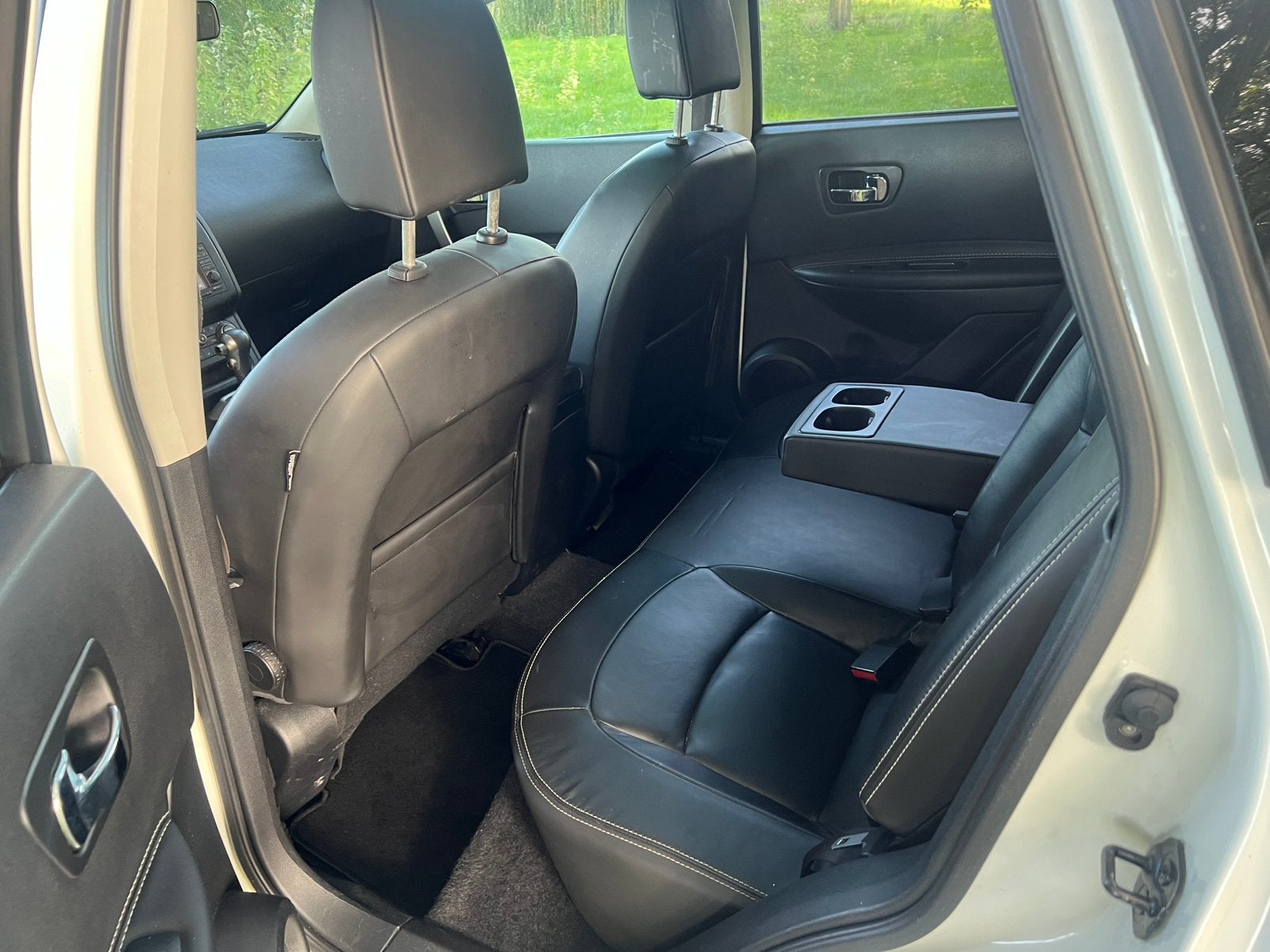 Foto 17 van Nissan Qashqai 1.6 2WD CVT 2013 Wit