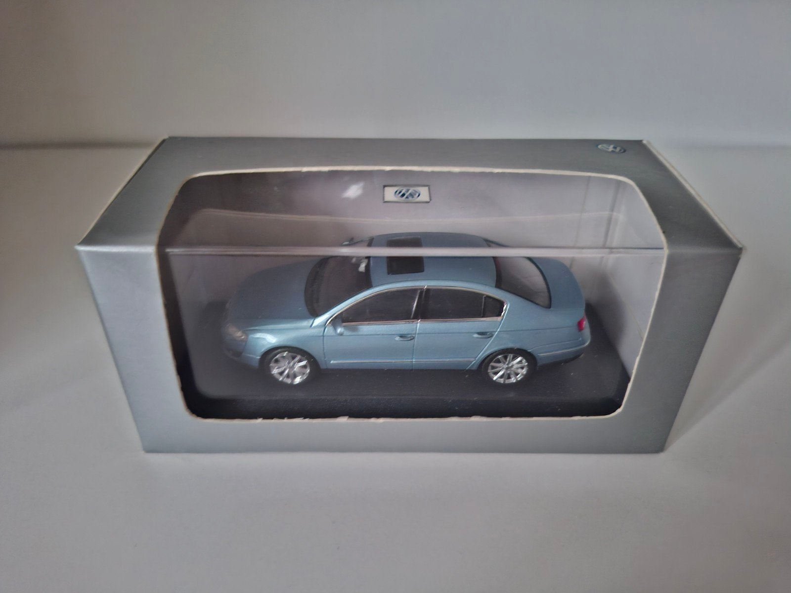 Volkswagen passat minichamps, Ophalen of Verzenden, Zo goed als nieuw, Auto, MiniChamps