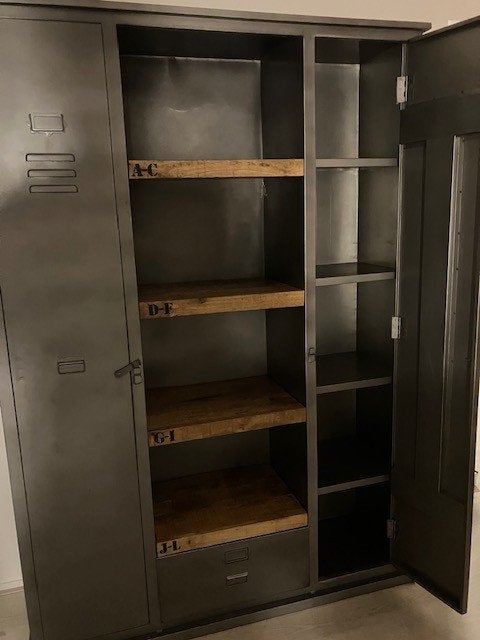 Foto 5 van Industriële Boekenkast (giga meubels)