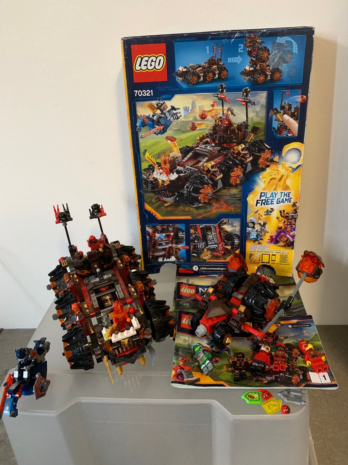 LEGO NEXO KNIGHTS - 70321 en 70313, Kinderen en Baby's, Speelgoed | Duplo en Lego, Ophalen of Verzenden, Zo goed als nieuw