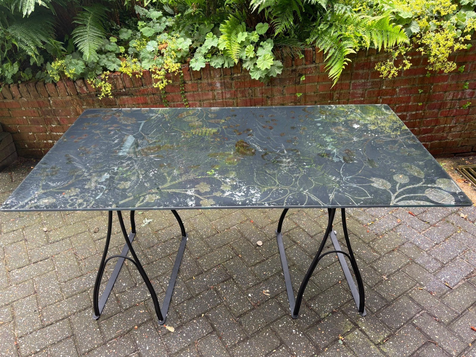 Glazen bureaublad met metalen staanders, Gebruikt, 100 tot 150 cm, Glas, Rechthoekig