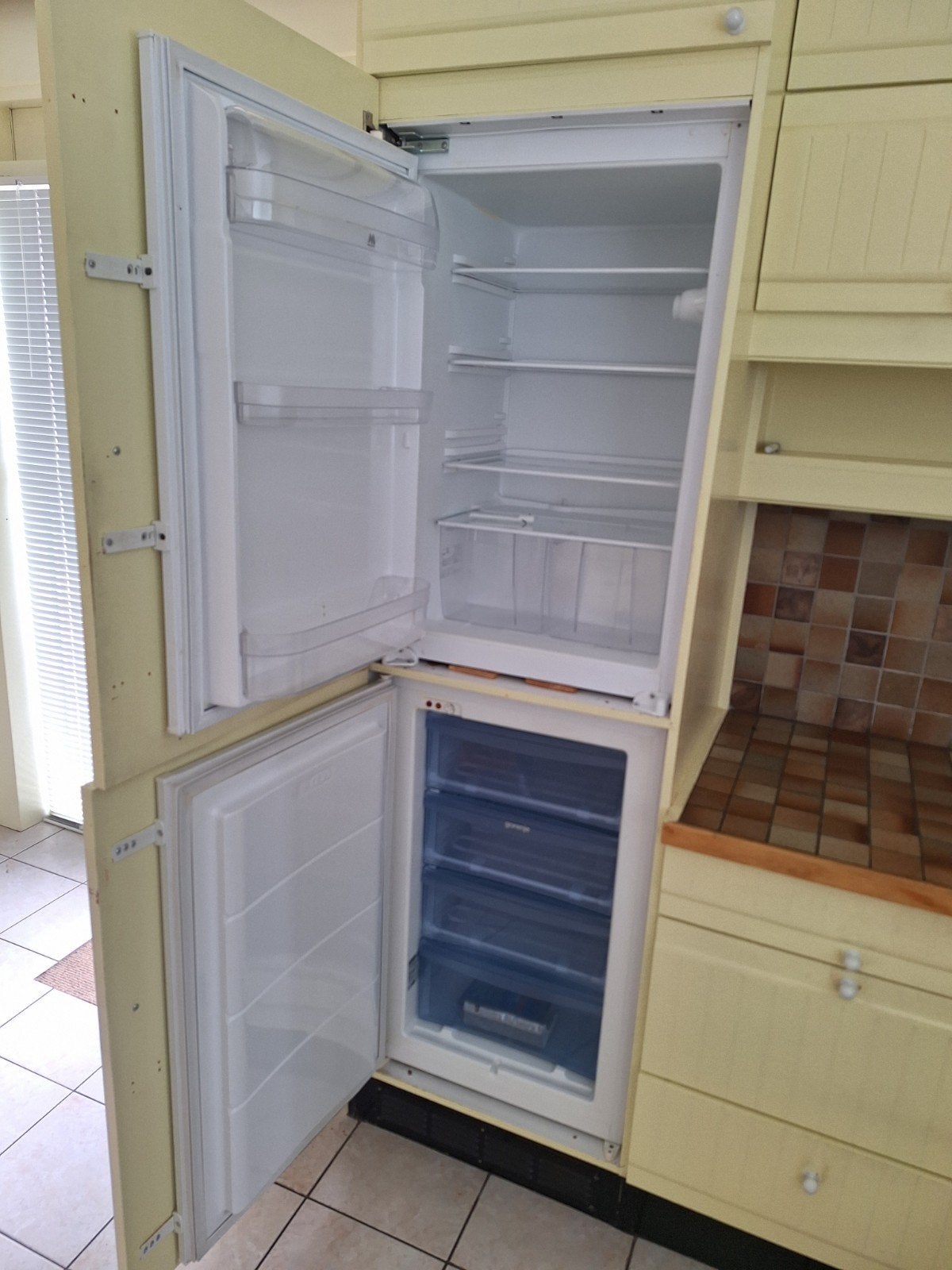 Inbouw koelkast met vriezer, 150 tot 200 liter, Gebruikt, 60 cm of meer, Met aparte vriezer