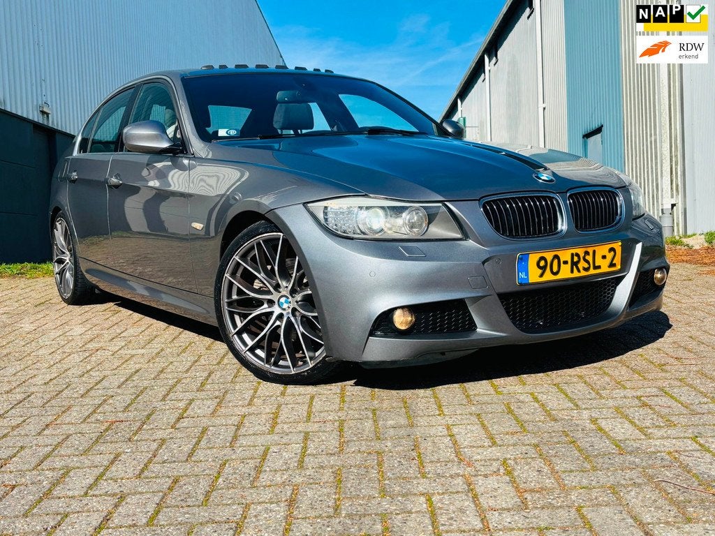 BMW 3-serie 330i M Sport Edition NIEUWE APK, Auto's, Euro 5, Achterwielaandrijving, Gebruikt, Zwart