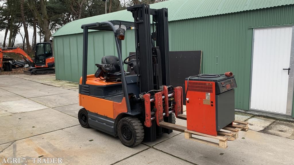 TOYOTA 1800 kg, Freelift, Sideshift, Vorkenversteller, Tripl, -, Niet opgegeven, Heftruck, Toyota