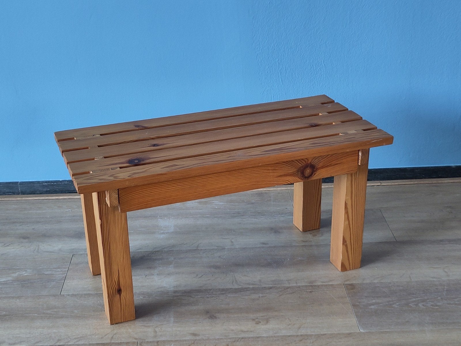 Vintage lattenbankje grenen hout tafeltje pine houten bankje, Gebruikt, 50 tot 100 cm, ., Ophalen of Verzenden