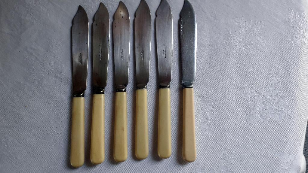 ANTIEK BESTEK: 6 VISMESSEN MET BENEN HEFT, Antiek en Kunst, Antiek | Bestek, Ophalen of Verzenden