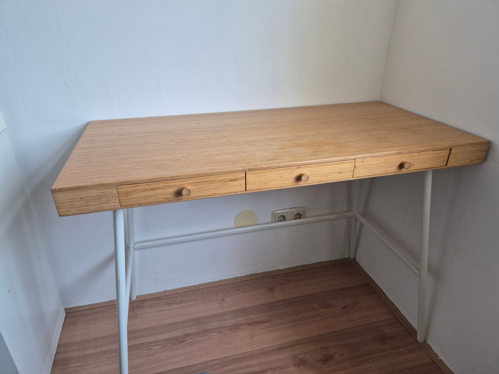 Ikea LILLÅSEN bamboe bureau, Huis en Inrichting, Bureaus, Ophalen
