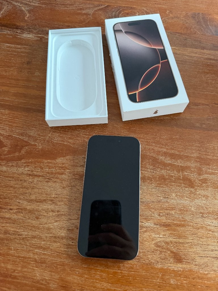 iPhone 16 pro desert titanium 256 GB, Telecommunicatie, Mobiele telefoons | Apple iPhone, 94 %, Ophalen of Verzenden, Zo goed als nieuw