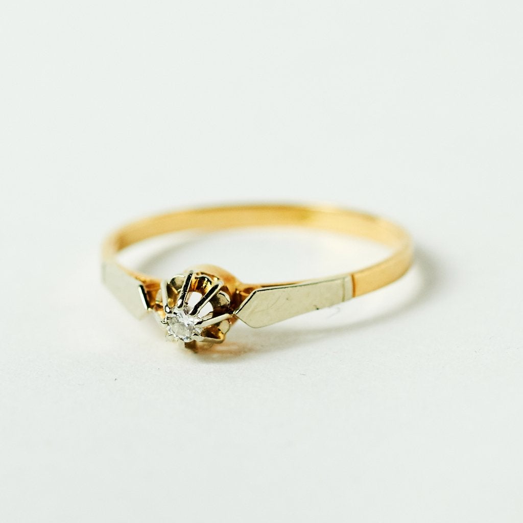 Vintage gouden ring 14 karaat diamant verloving klassiek, Ophalen of Verzenden, Zo goed als nieuw, 17 tot 18, Met edelsteen