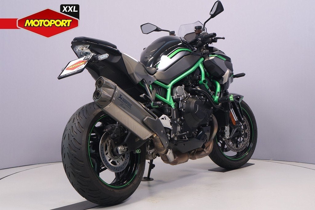 Kawasaki Z H2, Motoren, Bedrijf, Naked bike