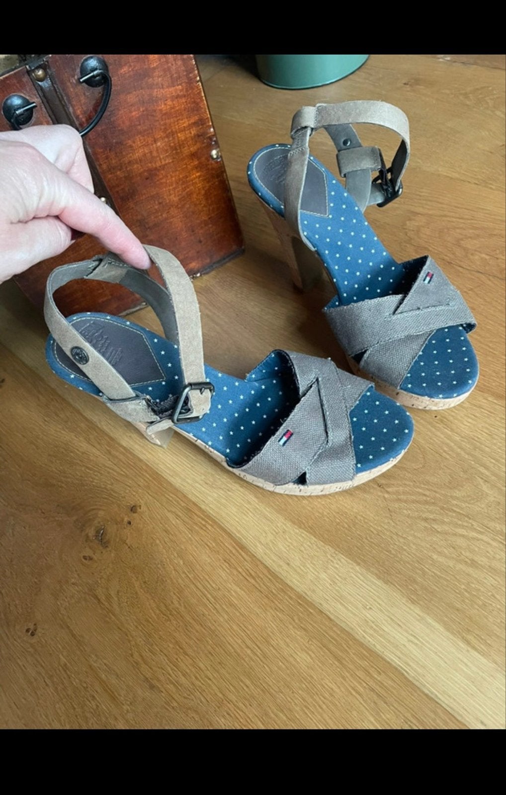 Tommy Hilfiger Denim Sandalen met hak - Maat 40, Ophalen of Verzenden, Zo goed als nieuw, Blauw, Sandalen of Muiltjes