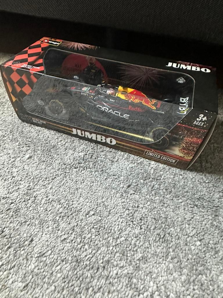 Max Verstappen RB19 (2023) - Jumbo Limited Edition 1:24, Ophalen of Verzenden, Zo goed als nieuw, Bburago