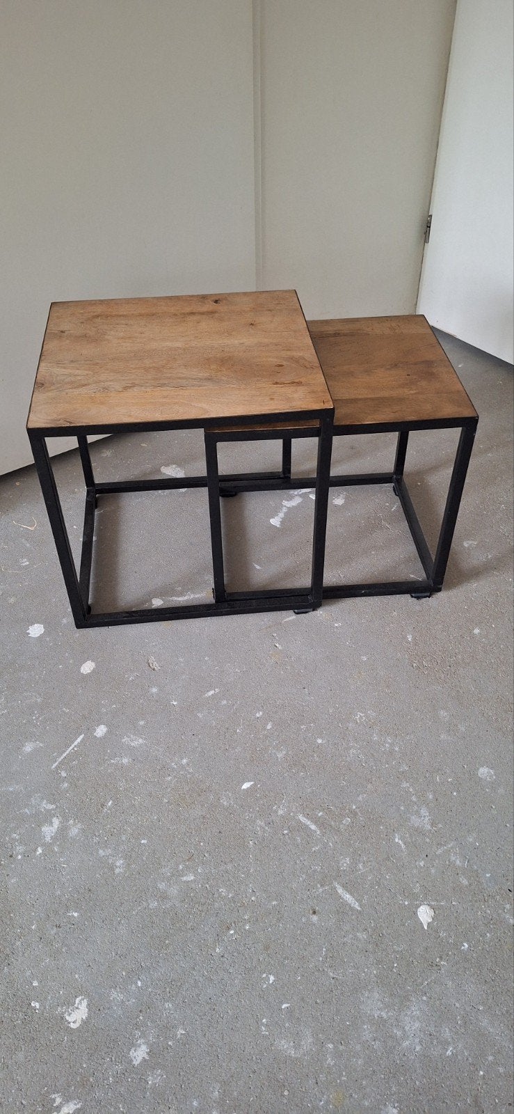 2 superleuke mango houten salontafeltjes, Ophalen, 50 tot 100 cm, Rond, 50 tot 100 cm