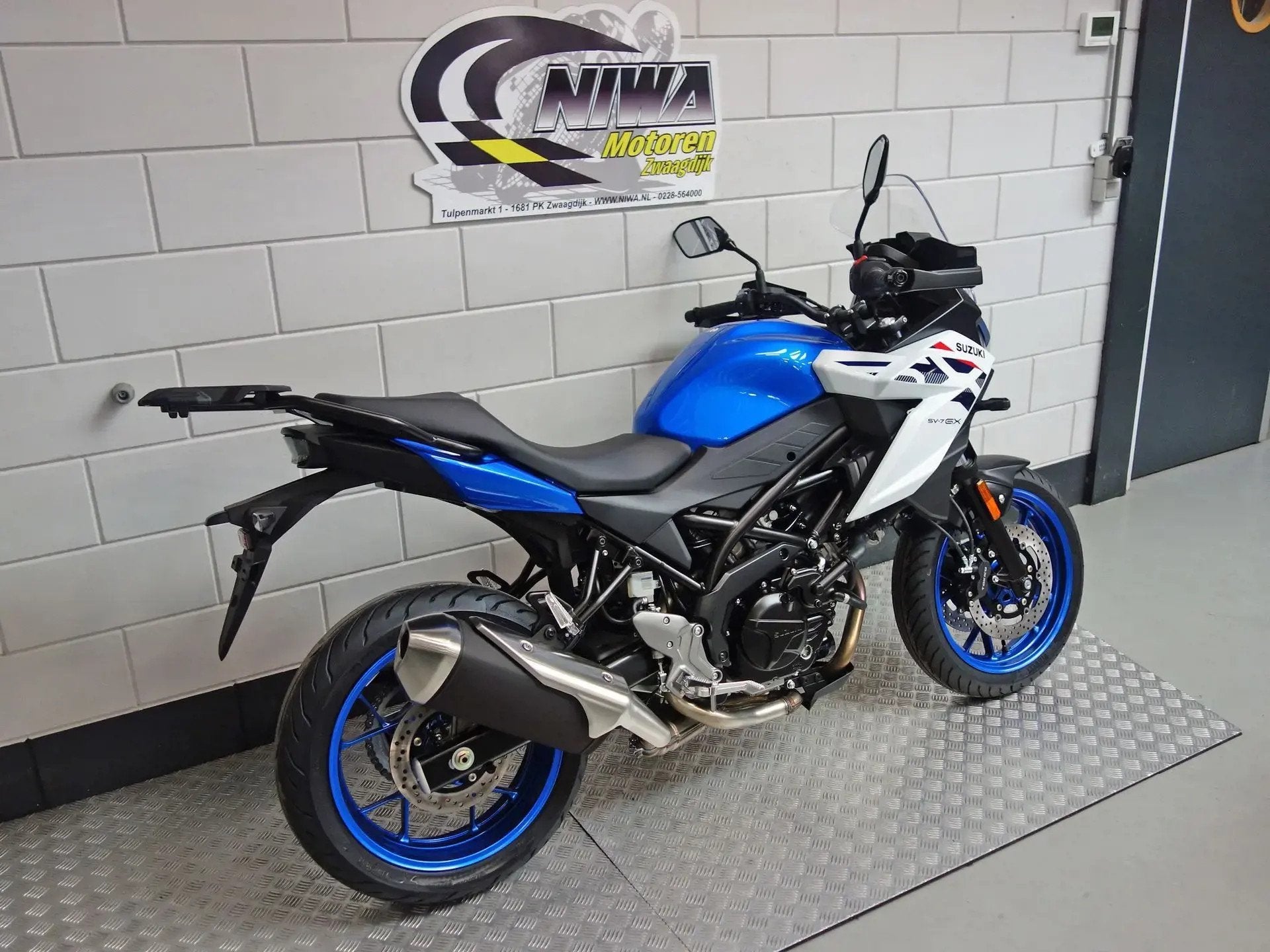 Suzuki SV-7GX, ABS, Meer dan 35 kW, Toermotor, Handgeschakeld