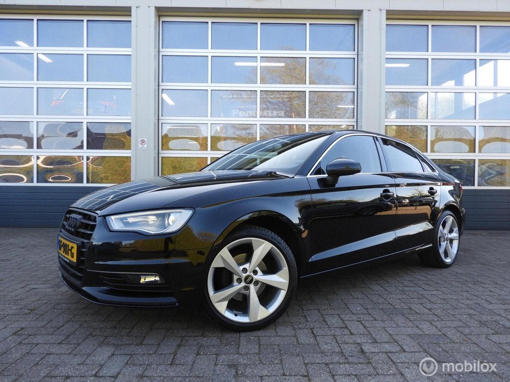 Audi A3 Limousine 1.4 TFSI 150 PK Limousine, Auto's, Audi, Euro 6, 4 cilinders, 150 pk, Zwart