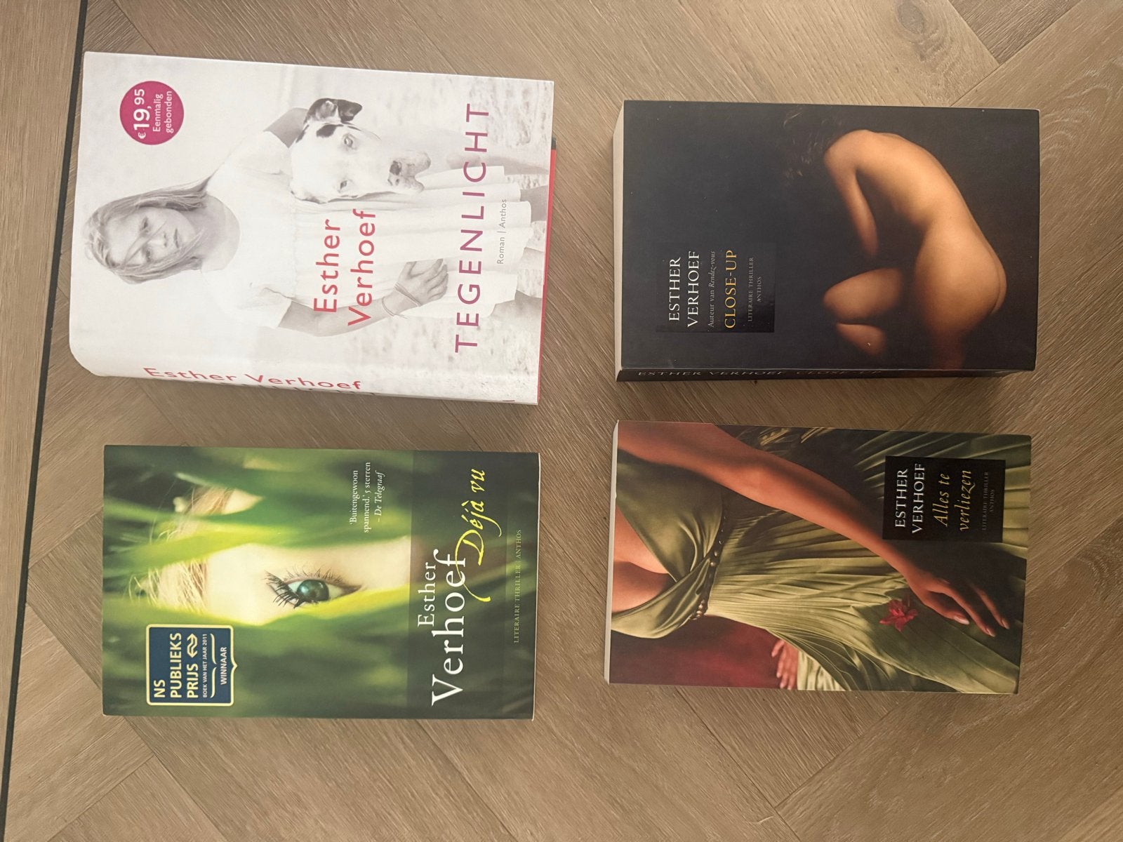 4 boeken van Esther Verhoef: Teaser, Close-Up, Déjà vu, Alle, Ophalen, Gelezen, Nederland