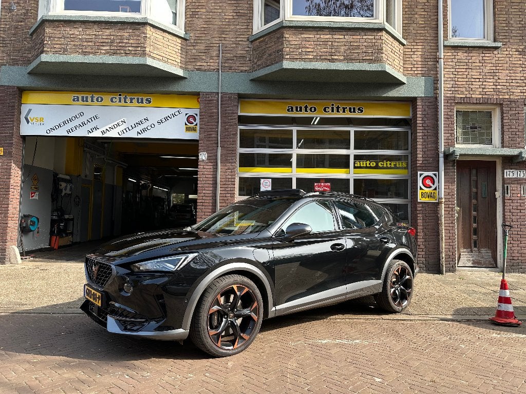 Cupra Formentor 1.4 E-hybrid copper automaat 245pk 2021 Vol!, Auto's, 4 cilinders, Formentor, Zwart, Hybride Elektrisch/Benzine