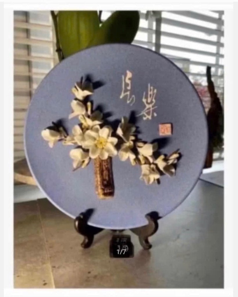 Kunst blauw Oosters Bord met 3-D bloemen in doos, Ophalen of Verzenden
