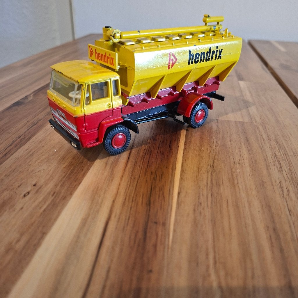 HENDRIX DAF BULK VIJZEL AUTO VOOR LIEF HEBBER /VERZAMELAAR., Verzenden, Zo goed als nieuw, Bus of Vrachtwagen, Lion Toys