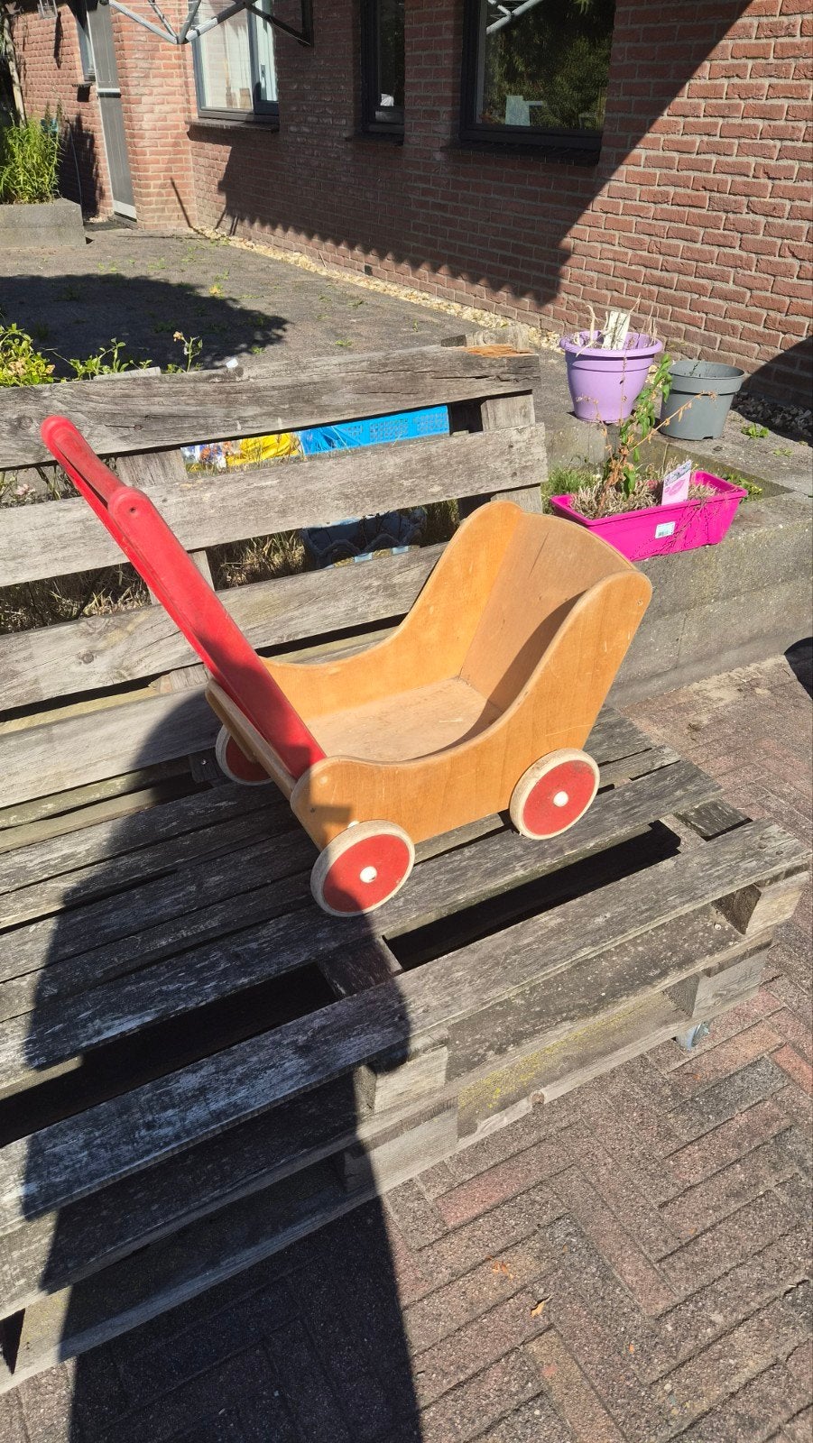 Houten poppenwagen / loopwagen, Ophalen