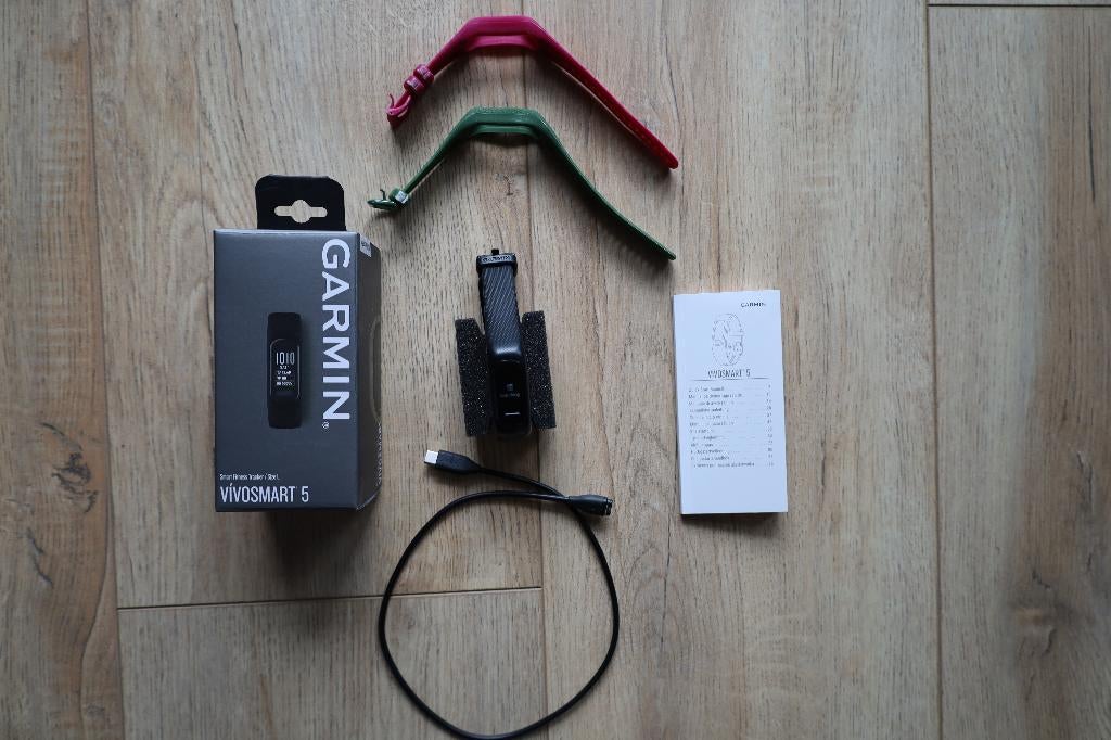 smartwatch Garmin Vivosmart 5, GARMIN, Gebruikt, Zwart, Ophalen of Verzenden