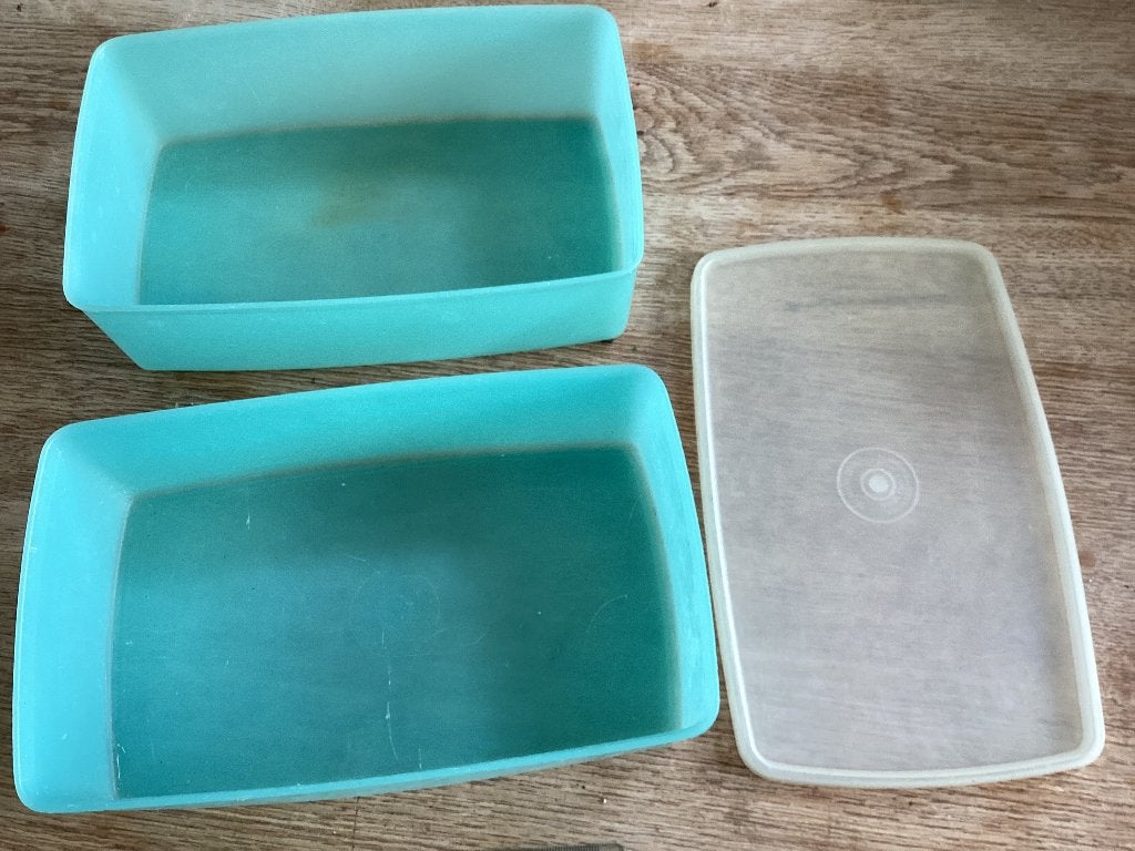 2x Tupperware doos aqua blauw groen 1x deksel, Gebruikt, Ophalen of Verzenden, Met deksel, Bak of Kom