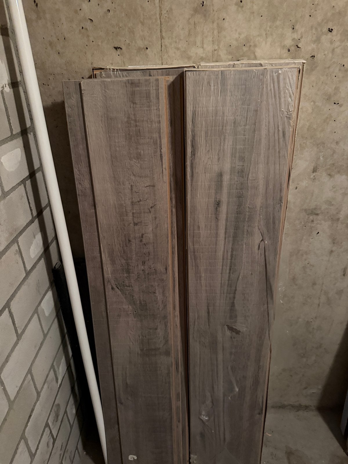 Gratis 3 pakken laminaat en 2 pakken ondervloer, Ophalen, 50 tot 150 cm, Nieuw, 10 m² of meer